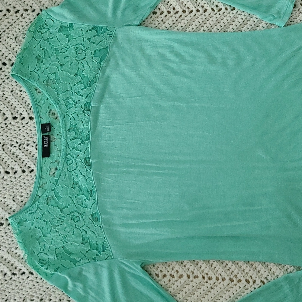 Mint green long sleeve lightweight top lace detail medium - Picture 2 of 8